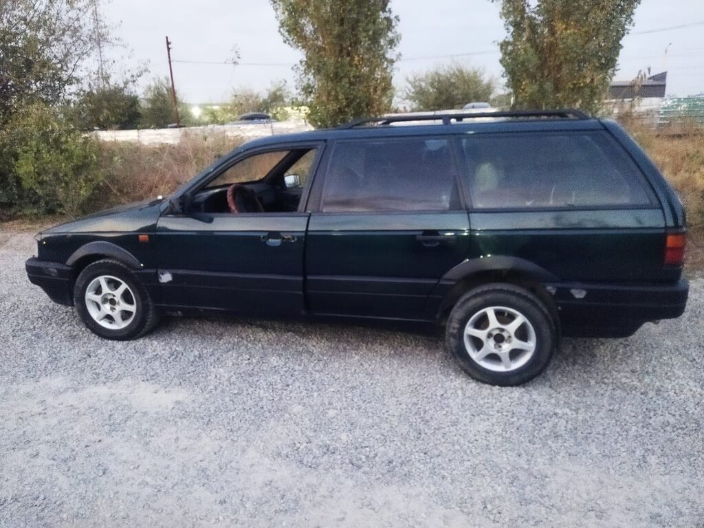 Volkswagen Passat Variant: 1992 г., 1.8 л, Механика, Бензин, Универсал: фото 1