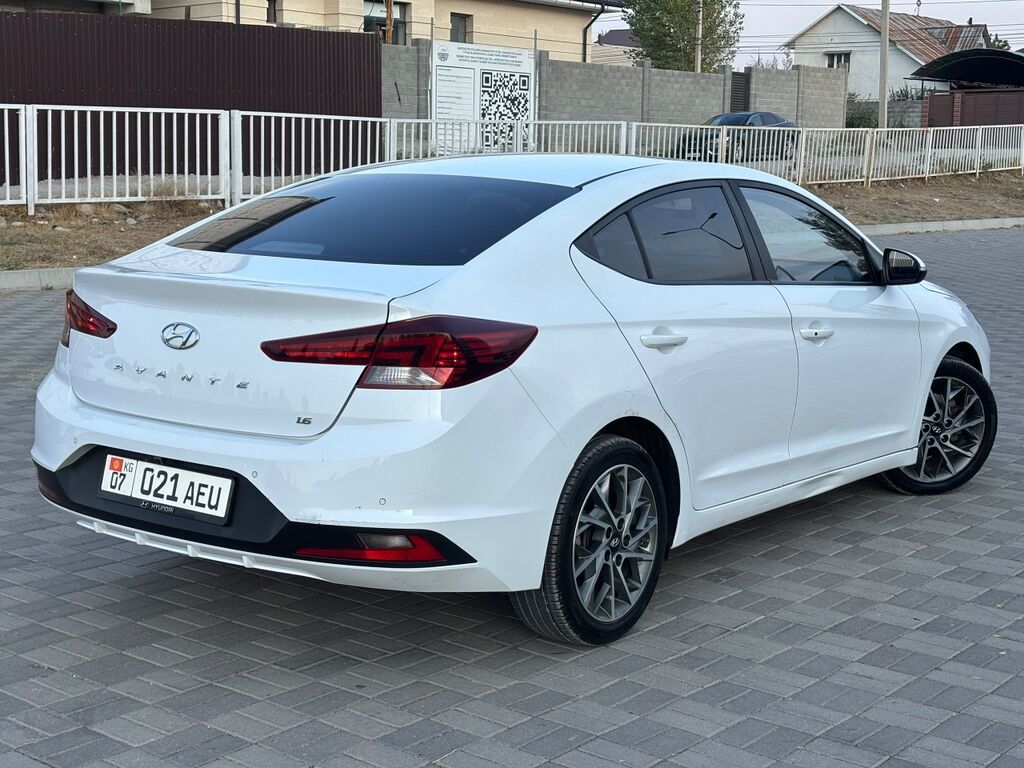 Hyundai Avante: 2020 г., 1.6 л, Автомат, Бензин, Седан: фото 4