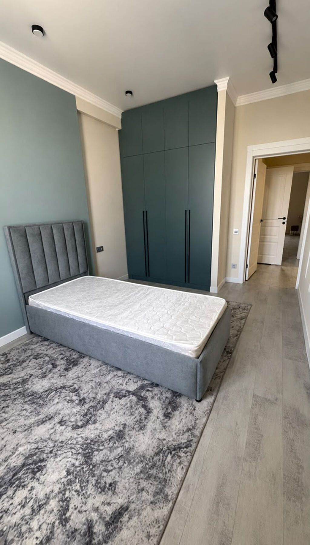 3 комнаты, 90 м², Асанбай мкр Элитка, 12 этаж, Дизайнерский ремонт: фото 2