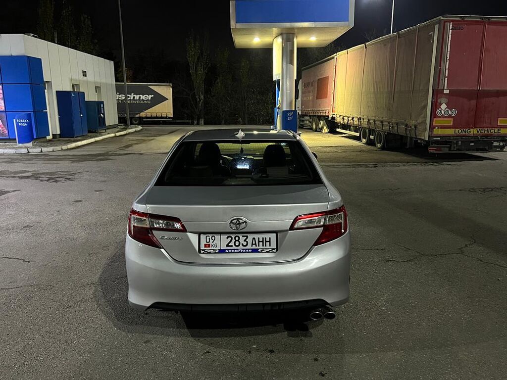 Toyota Camry: 2012 г., 2.5 л, Автомат, Бензин, Седан: фото 4