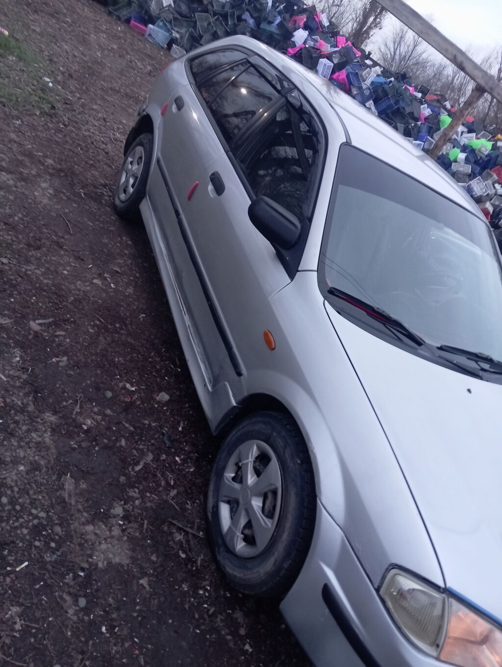 Продаю Mazda Familia, 1.6 л, механика: фото 3