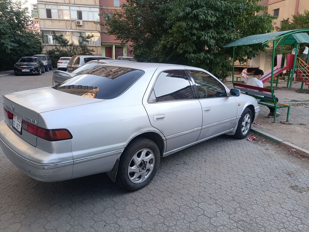 Toyota Camry: 1999 г., 2.2 л, Автомат, Бензин, Седан: фото 2