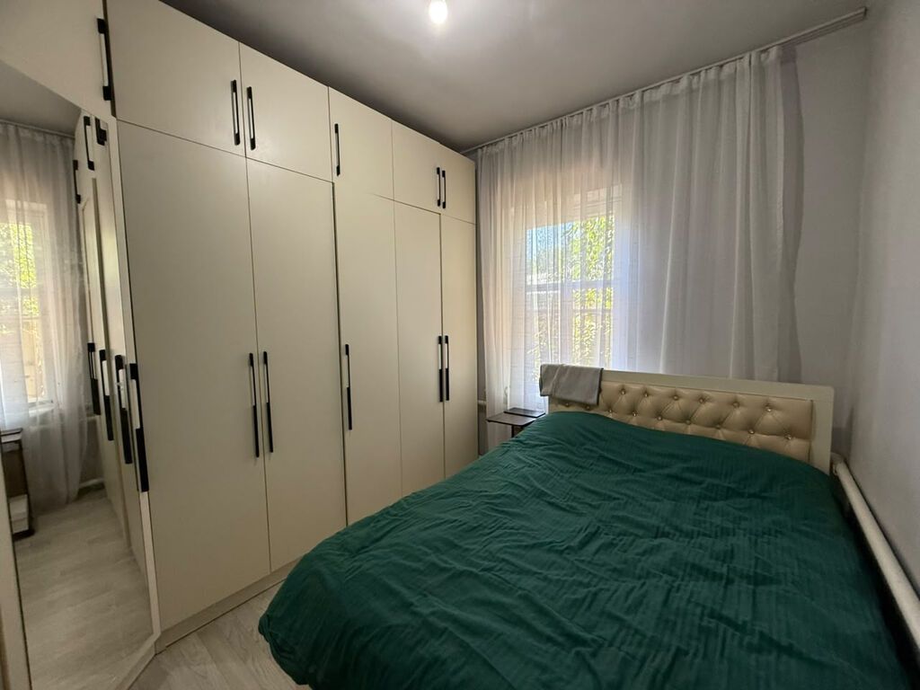 3 комнаты, 56 м², 3 соток, Бишкек, Западный (новый) автовокзал Риэлтор: фото 2