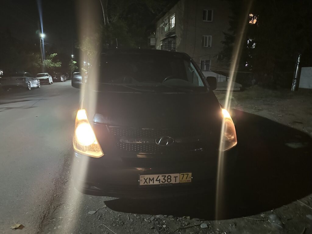 Hyundai H-1