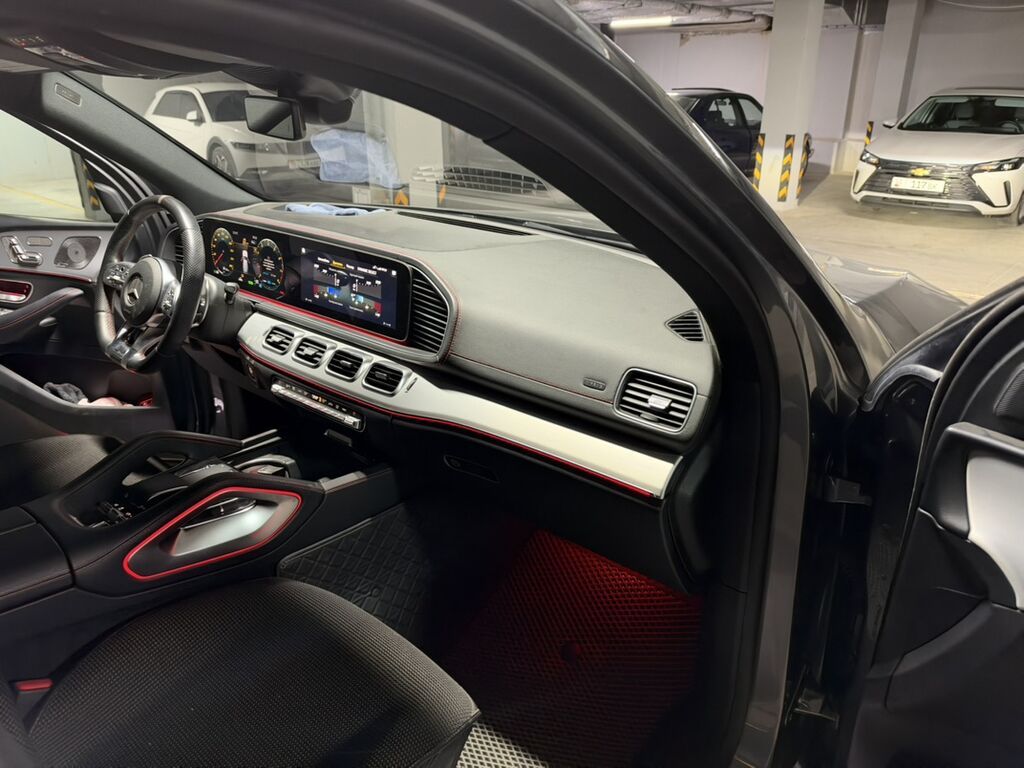Mercedes-Benz GLE-Class AMG: 2020 г., 3 л, Автомат, Бензин, Кроссовер: фото 5