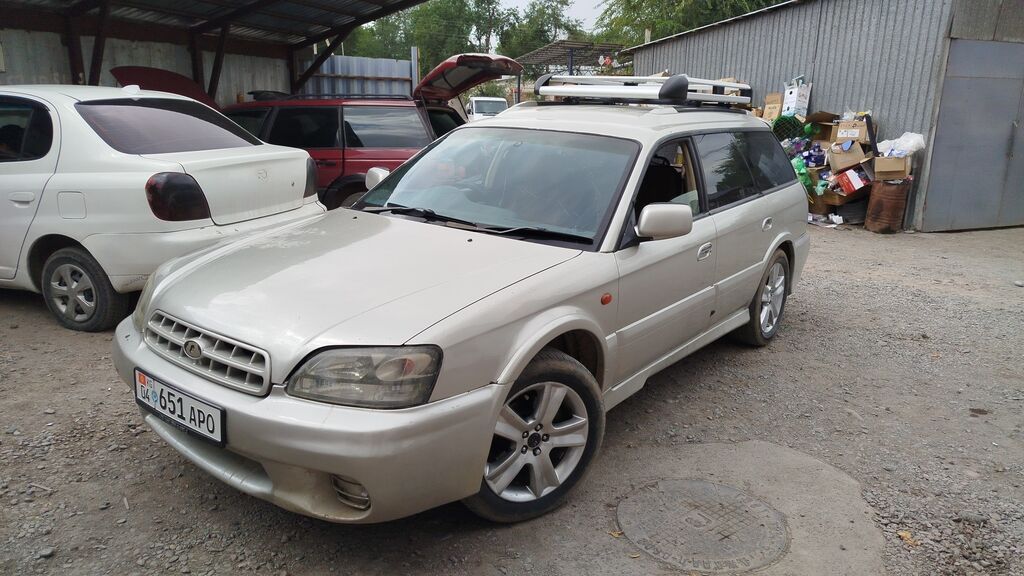 Subaru Legacy Lancaster: 2001 г., 2.5 л, Автомат, Газ, Универсал: фото 3