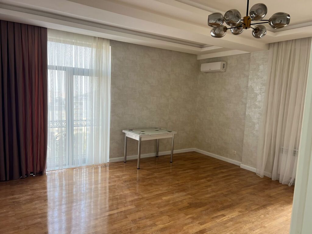 3 otaqlı, Yeni tikili, 105 kv. m
