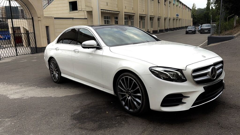Mercedes-Benz E-Class: 2020 г., 2 л, Автомат, Бензин, Седан: фото 2
