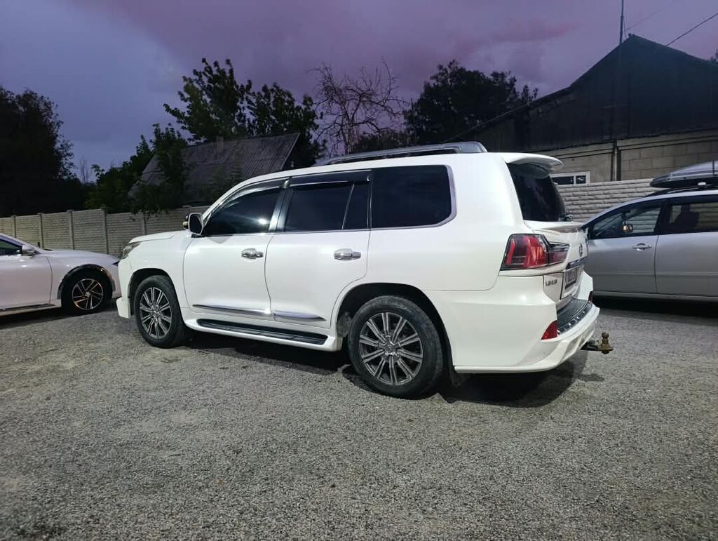 Lexus LX: 2009 г., 5.7 л, Автомат, Бензин, Внедорожник: фото 3