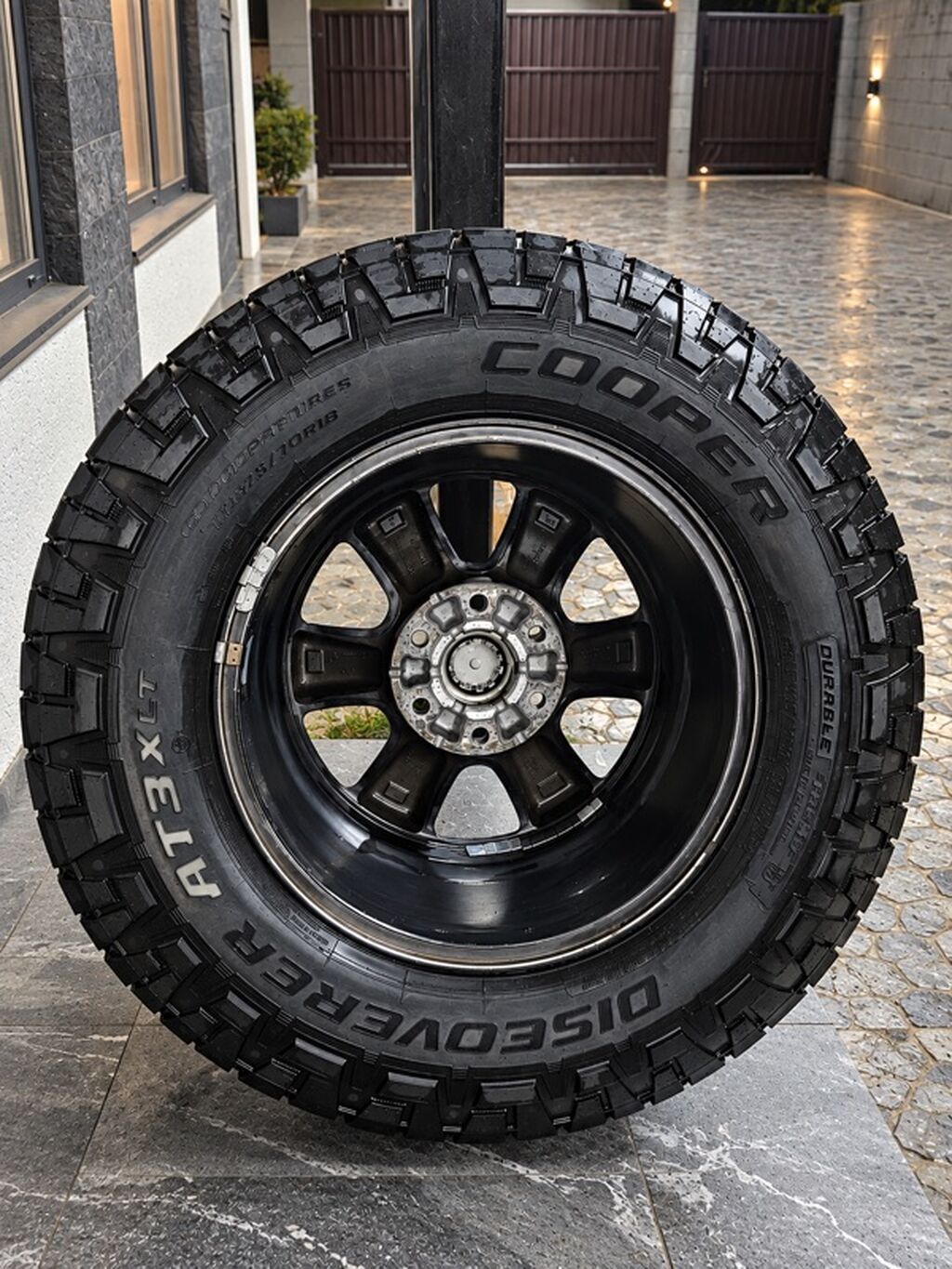 Колеса в сборе 275 / 70 / R 18, Всесезонная, Б/у, Комплект, Внедорожные (АТ/МТ), Литые, отверстий - 6: фото 2