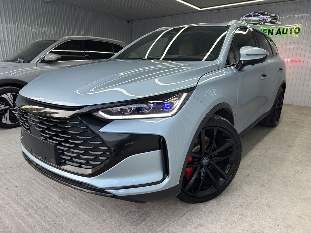 BYD Tang: 2023 г., 1.5 л, Автомат, Гибрид, Кроссовер: фото 3