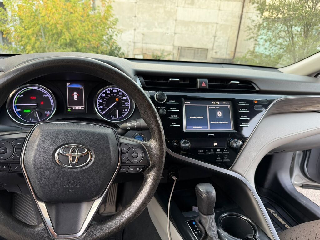 Toyota Camry: 2020 г., 2.5 л, Вариатор, Гибрид, Седан: фото 8
