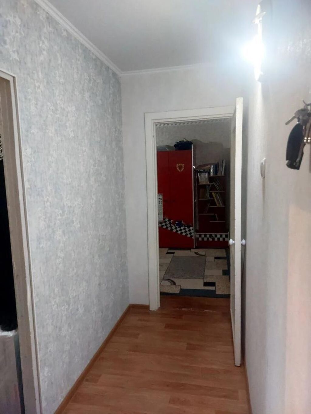 2 комнаты, 43 м², 6 мкр 104 серия, 1 этаж, Старый ремонт: фото 4