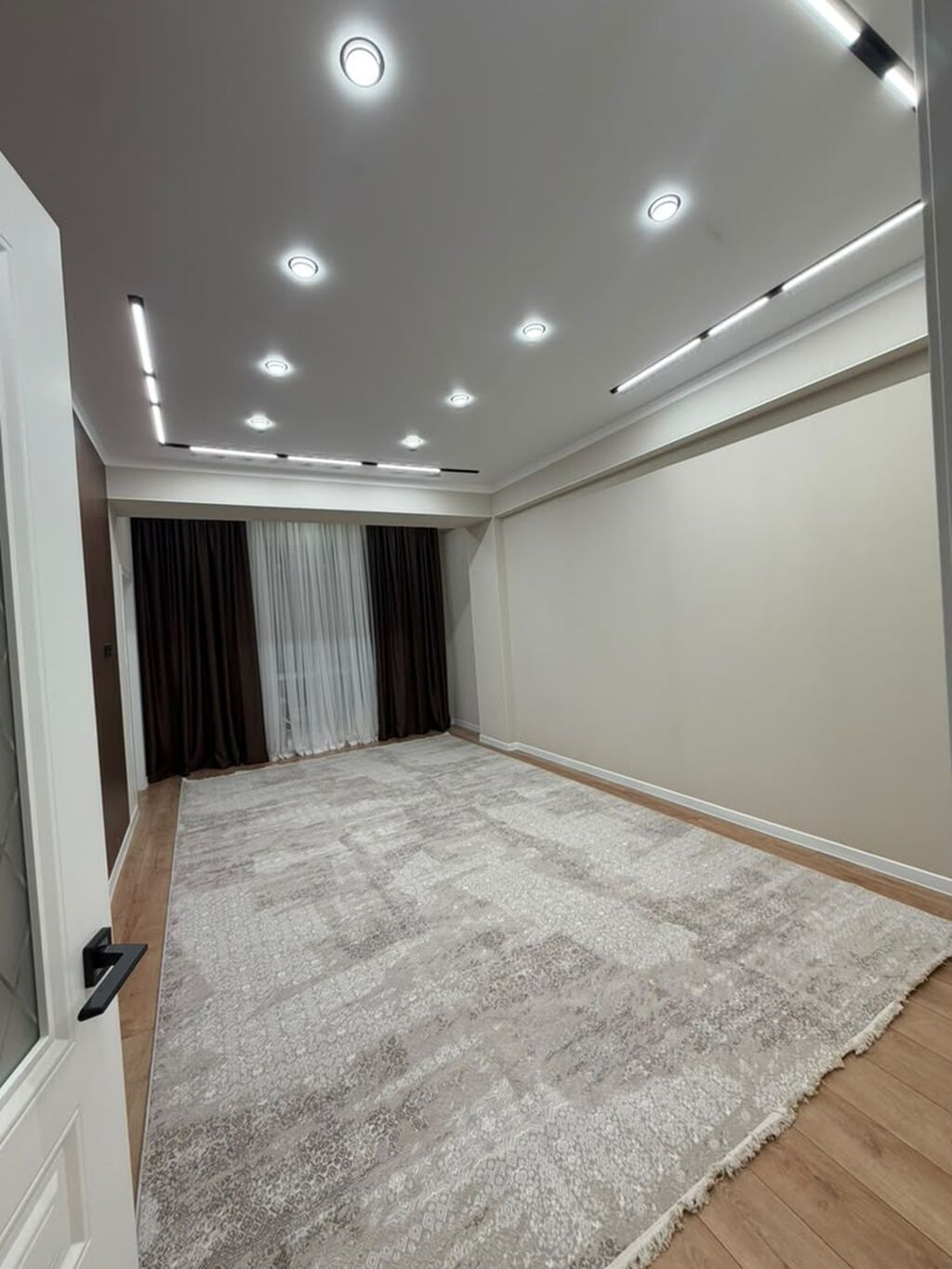 1 комната, 54 м², Асанбай мкр Элитка, 9 этаж, Свежий ремонт: фото 1