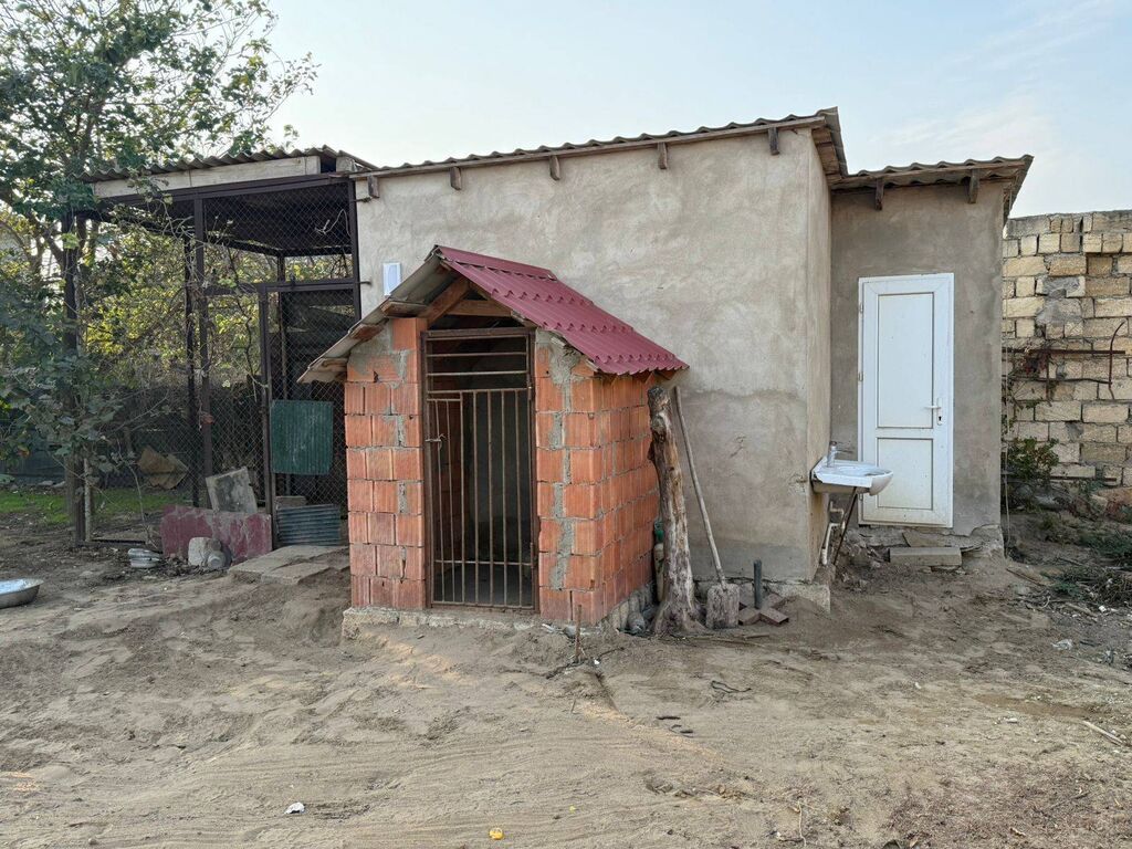 Sumqayıt, 120 kv. m, 4 otaqlı, Hovuzsuz, Kombi, Qaz, İşıq