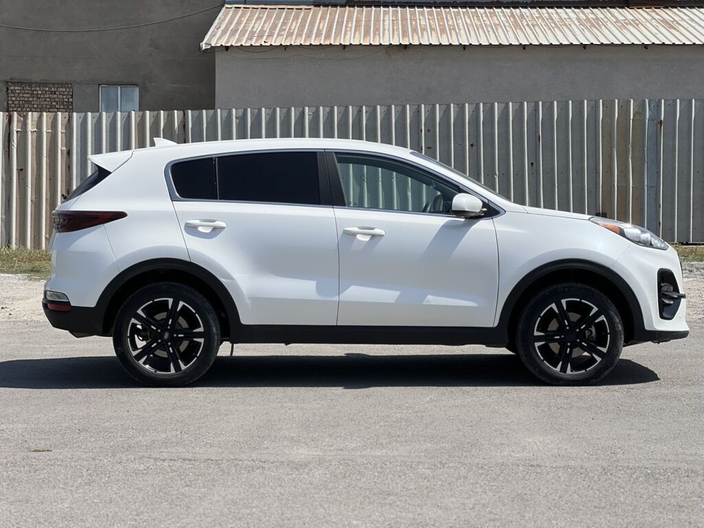 Kia Sportage: 2021 г., 2.4 л, Автомат, Бензин, Кроссовер: фото 6