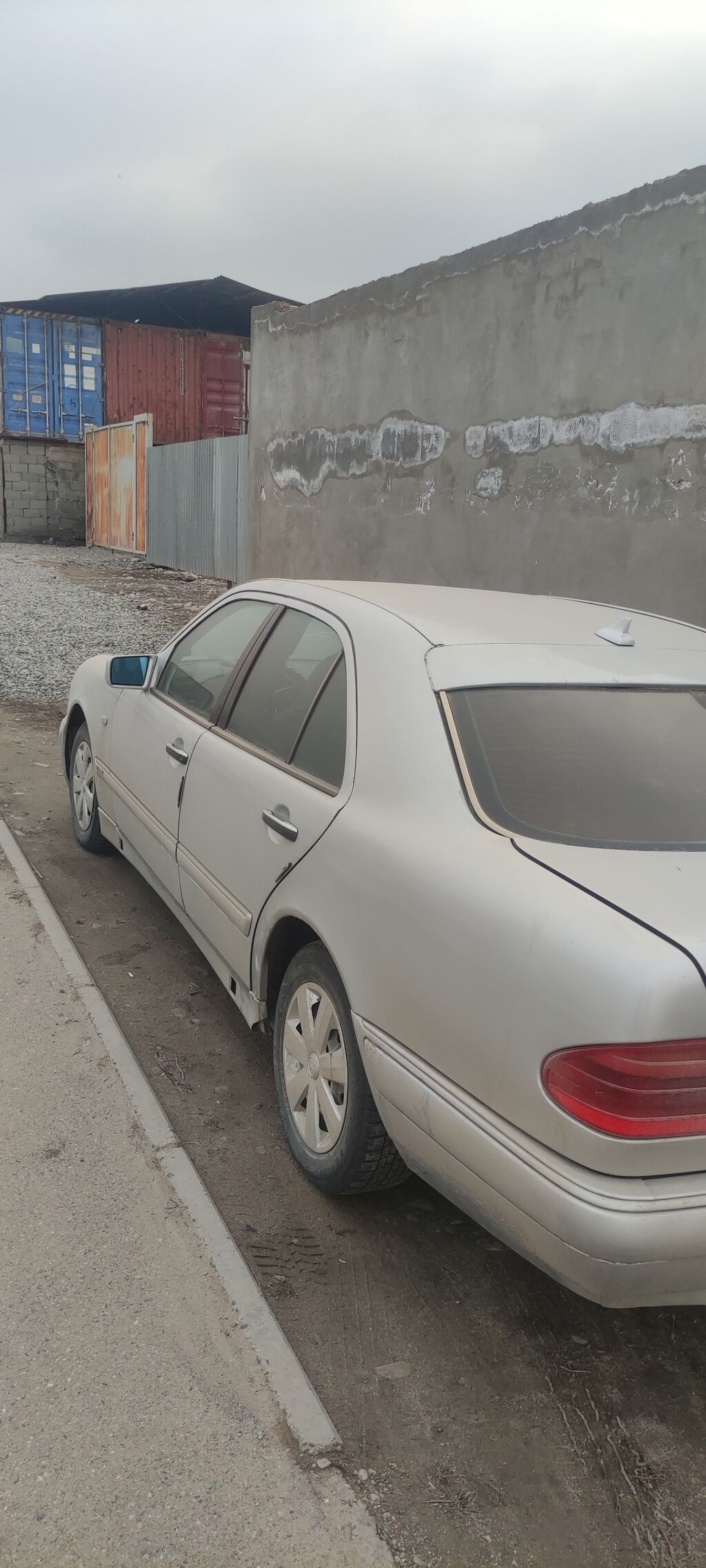 Mercedes-Benz E-Class: 1998 г., 2.2 л, Механика, Бензин, Седан: фото 4