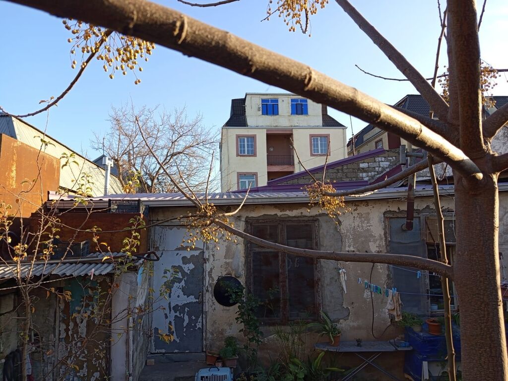 Bakıxanov qəs. 4 otaqlı, 110 kv. m, Kredit yoxdur, Təmirsiz