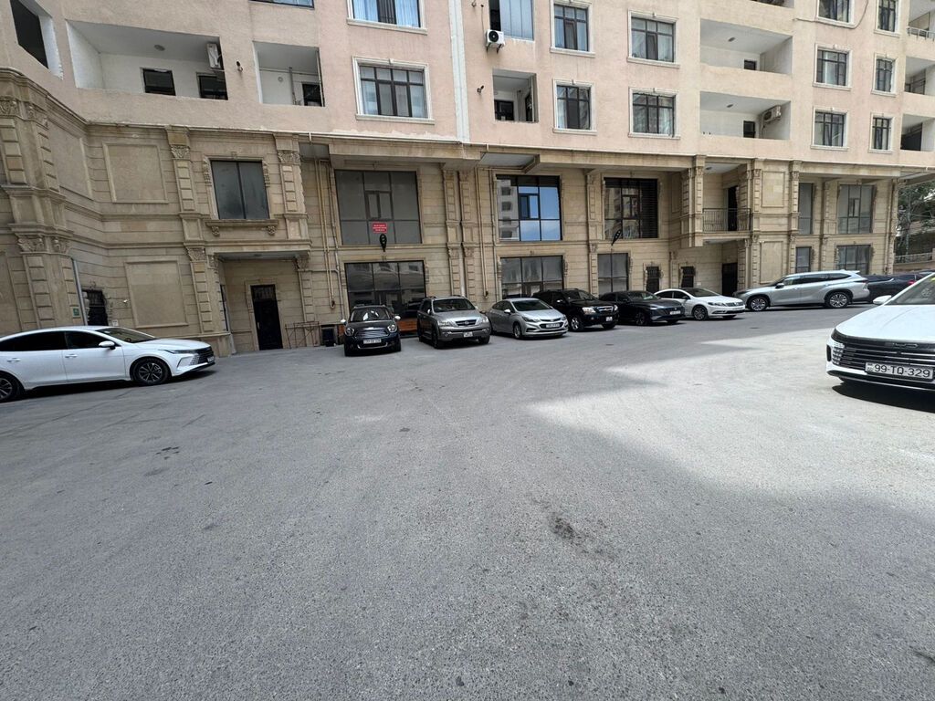 4 otaqlı, Yeni tikili, 167 kv. m