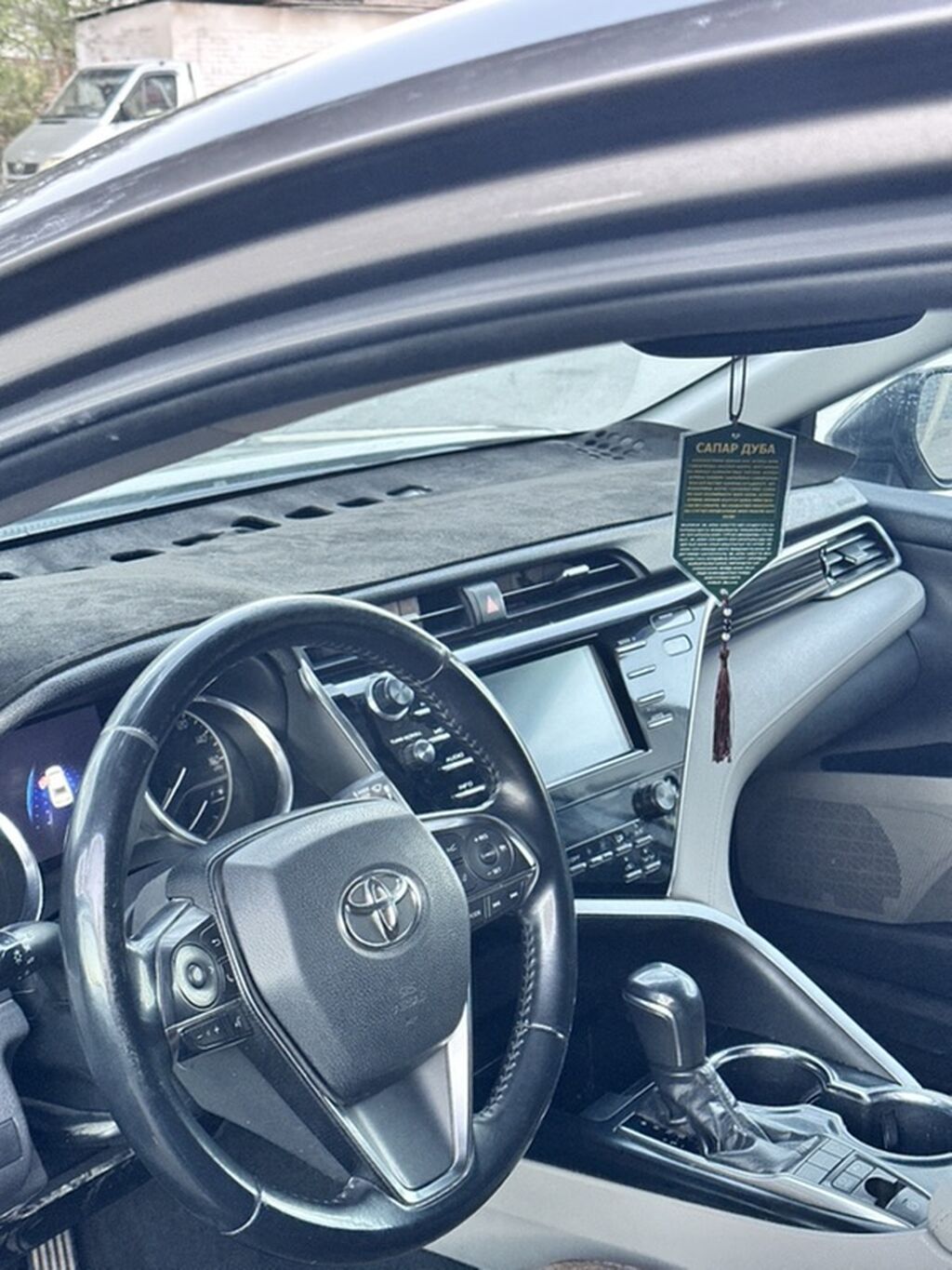 Toyota Camry: 2017 г., 2.5 л, Автомат, Гибрид, Седан: фото 3