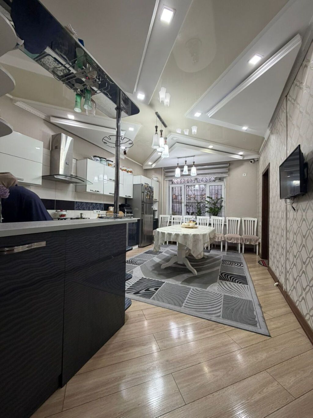 250 м², 6 комнат, Арча-Бешик ж/м, Без подселения: фото 8