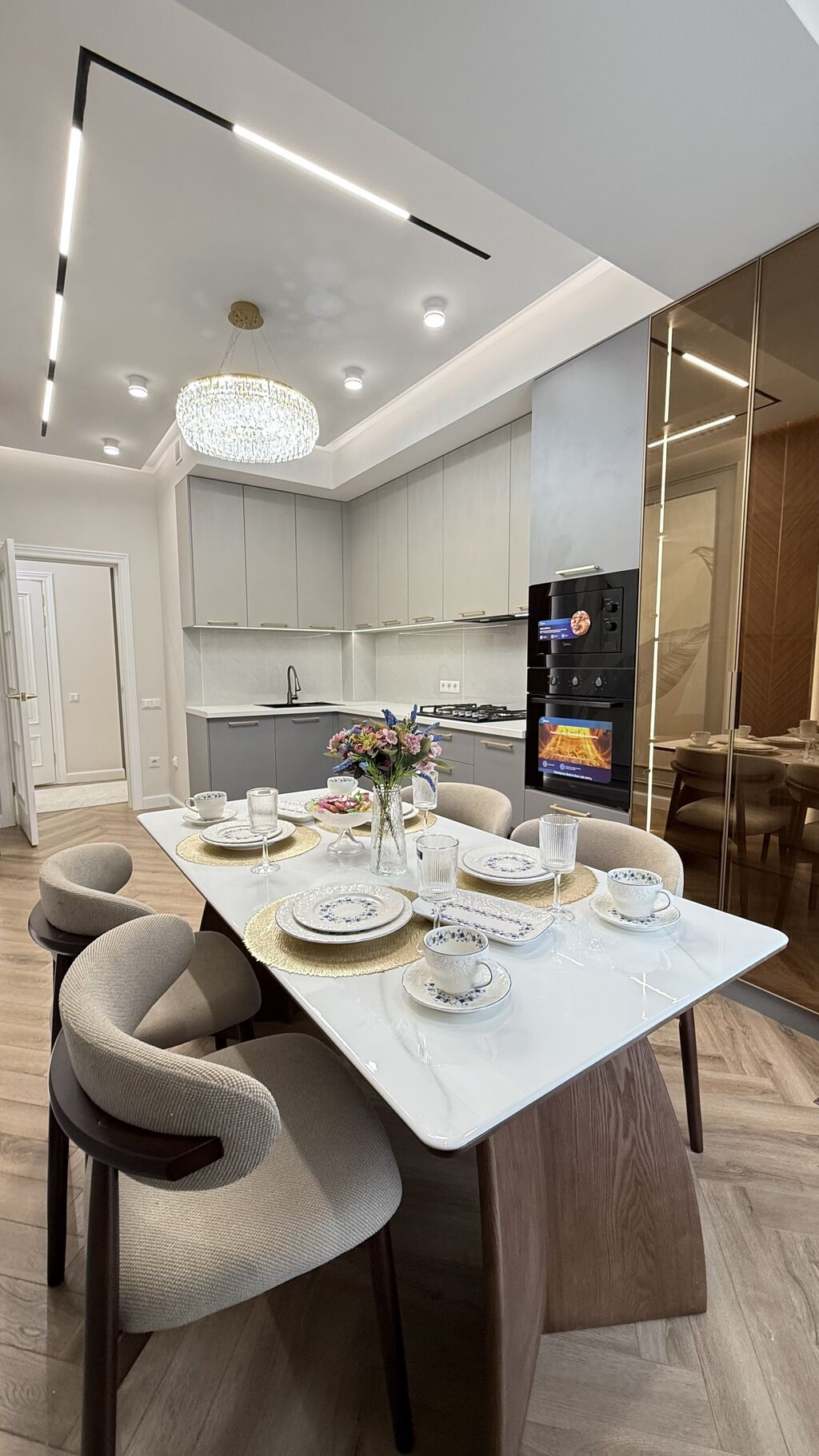 3 комнаты, 96 м², Асанбай мкр Элитка, 10 этаж, Дизайнерский ремонт: фото 3