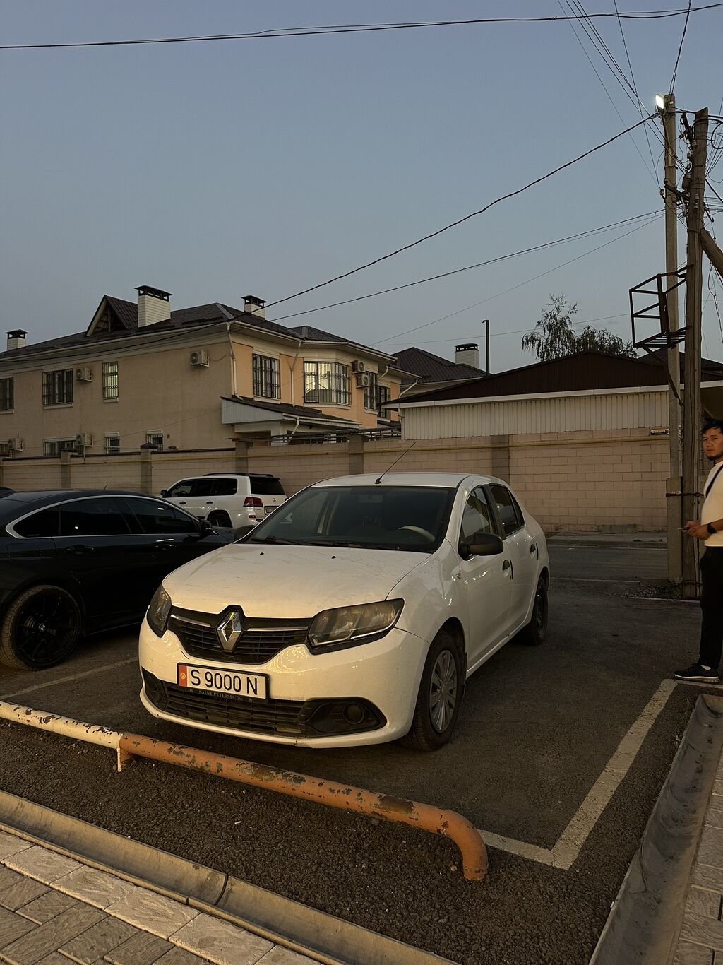 Renault Logan: 2016 г., 1.6 л, Механика, Бензин, Седан: фото 6