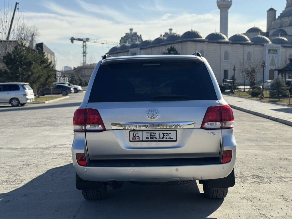 Toyota Land Cruiser: 2008 г., 4.7 л, Автомат, Газ, Внедорожник — фото 5