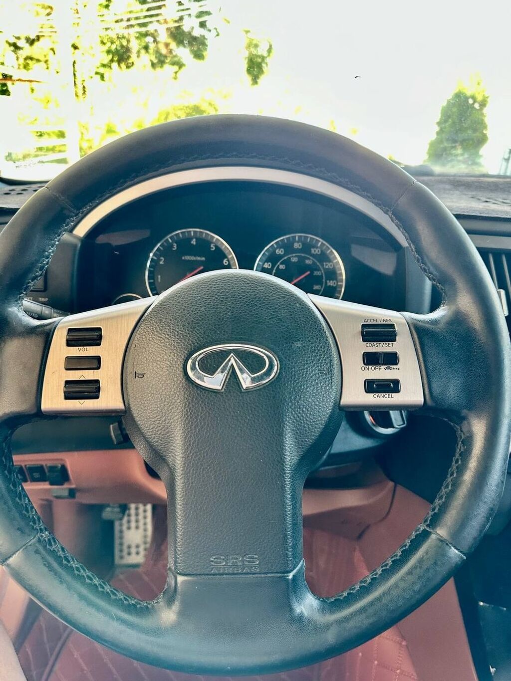 Infiniti FX35: 2003 г., 4.5 л, Автомат, Бензин, Кроссовер: фото 4