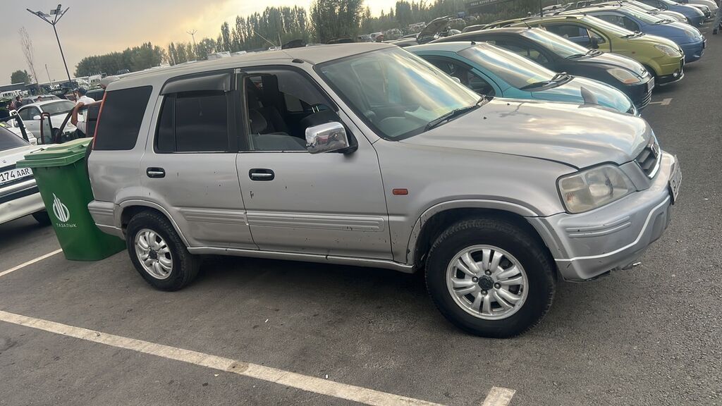 Honda CR-V: 1996 г., 2 л, Автомат, Кроссовер: фото 2
