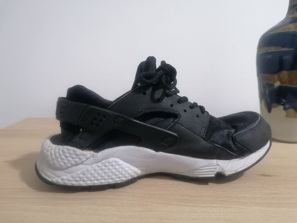 Nike top huarache akcija