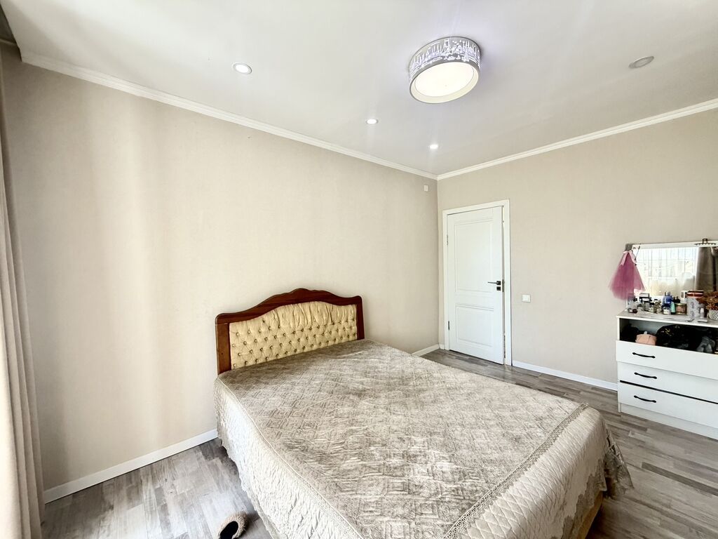 3 комнаты, 76 м², Пригородное с. Индивидуалка, 1 этаж, Евроремонт: фото 4