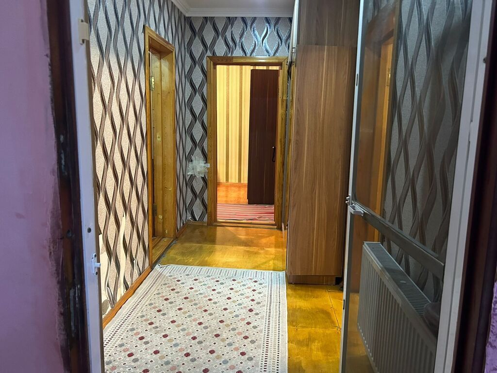 3 otaqlı, 70 kv. m, Orta təmir