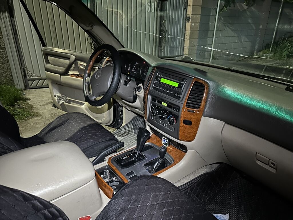 Toyota Land Cruiser: 2003 г., 4.5 л, Автомат, Газ, Внедорожник: фото 5