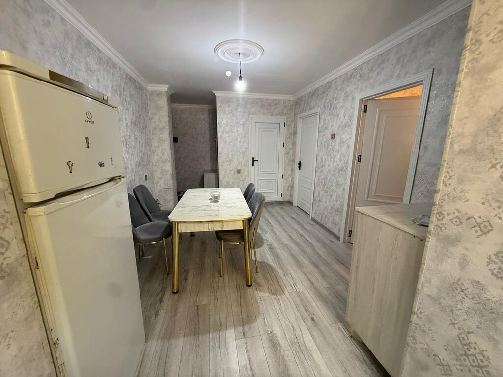 Bileceri qes 297 nomreli mektebin yax 5 mertebeli binanin 1 ci