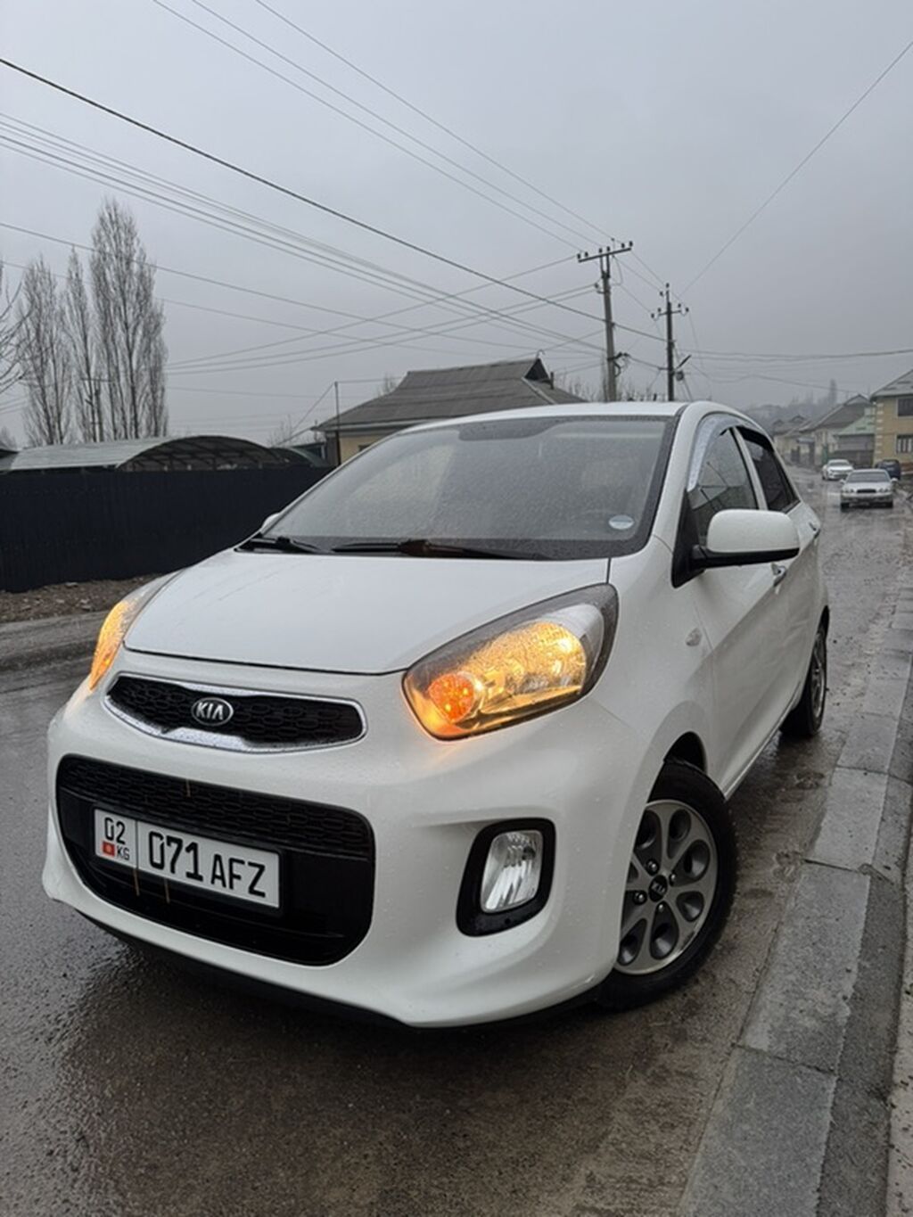 Kia Morning: 2015 г., 0.1 л, Автомат, Бензин, Хэтчбэк: фото 1