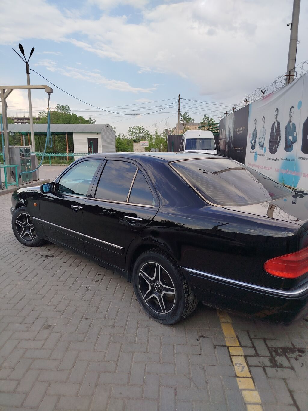 Mercedes-Benz E-Class: 1999 г., 3.2 л, Автомат, Бензин, Седан: фото 3