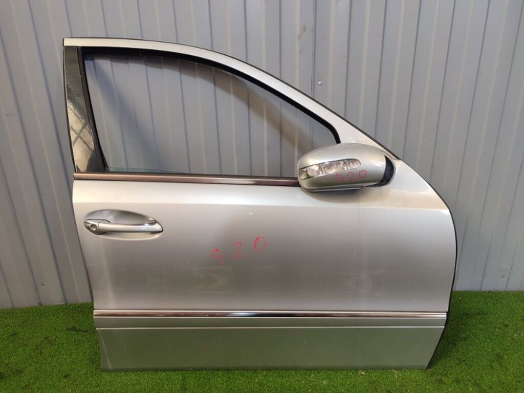 Дверь передняя правая для Mercedes-Benz E-Class W211, двигатель M112