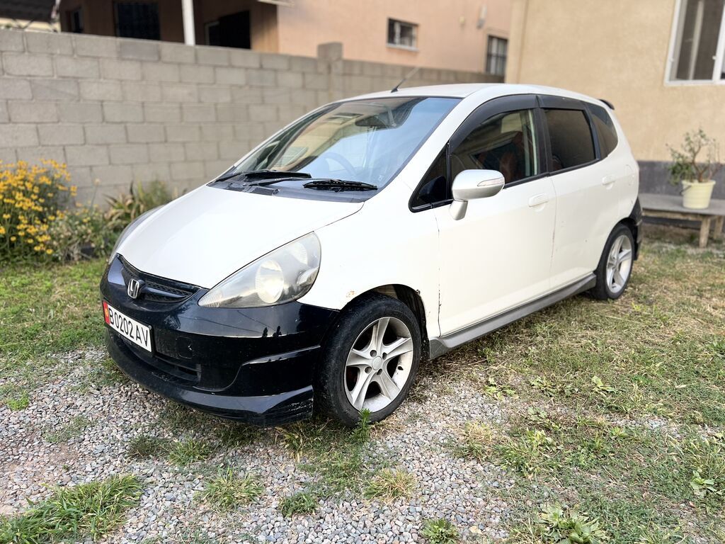 Honda Fit: 2004 г., 1.3 л, Вариатор, Бензин, Хэтчбэк: фото 1