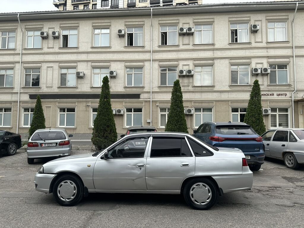 Daewoo Nexia: 2010 г., Механика, Бензин, Седан: фото 3
