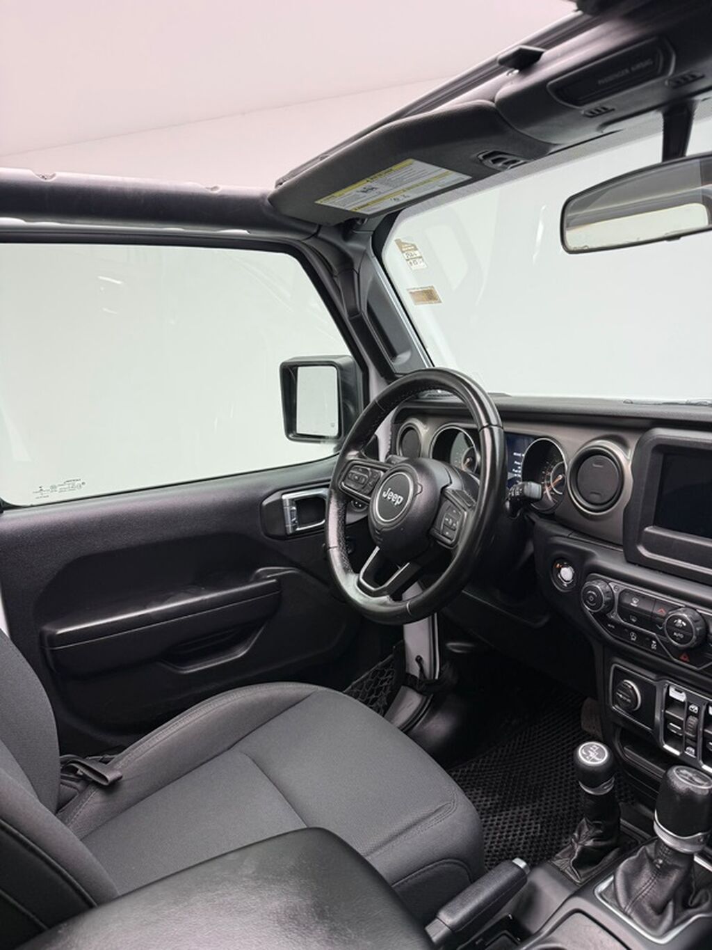 Jeep Wrangler: 2021 г., 2 л, Автомат, Бензин, Внедорожник: фото 2