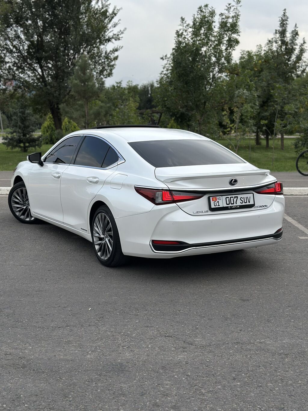 Lexus ES: 2019 г., 2.5 л, Вариатор, Гибрид, Седан: фото 6