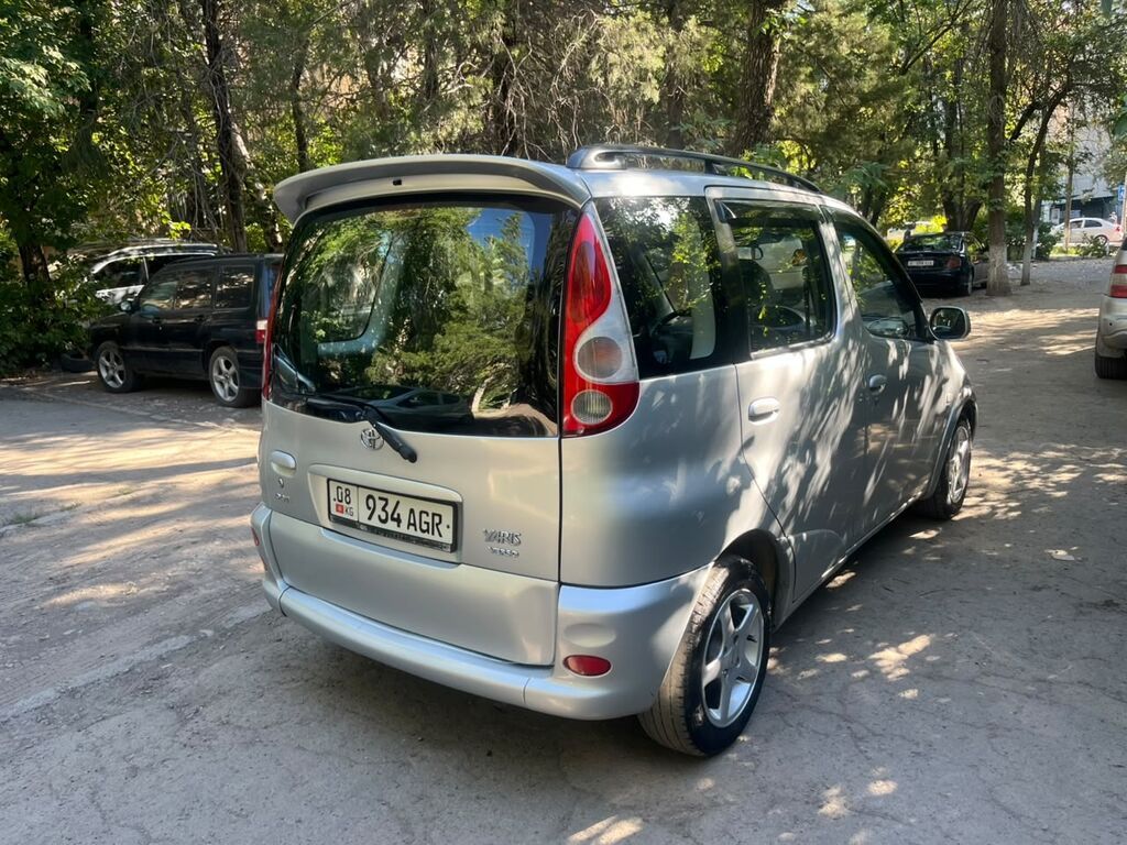 Toyota Yaris Verso: 2002 г., 1.3 л, Автомат, Бензин, Универсал: фото 6