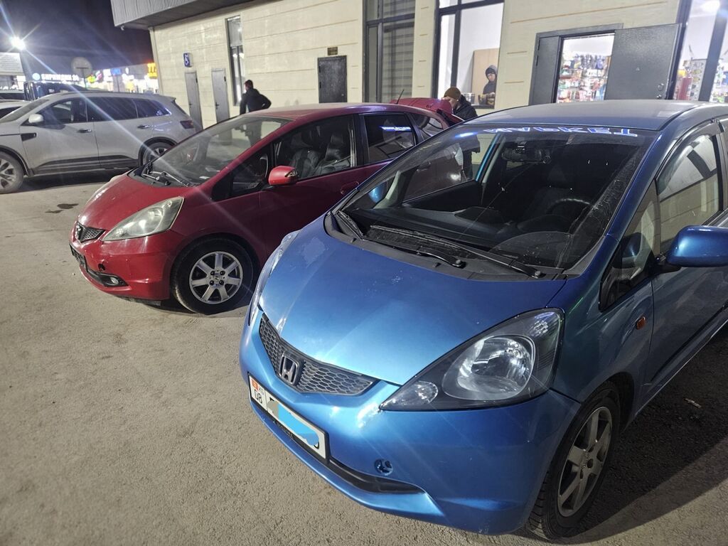 Honda Jazz: 2008 г., 1.5 л, Механика, Бензин: фото 2