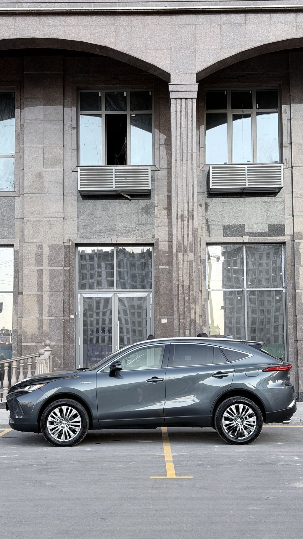 Toyota Venza: 2021 г., 2.5 л, Автомат, Гибрид, Кроссовер: фото 6