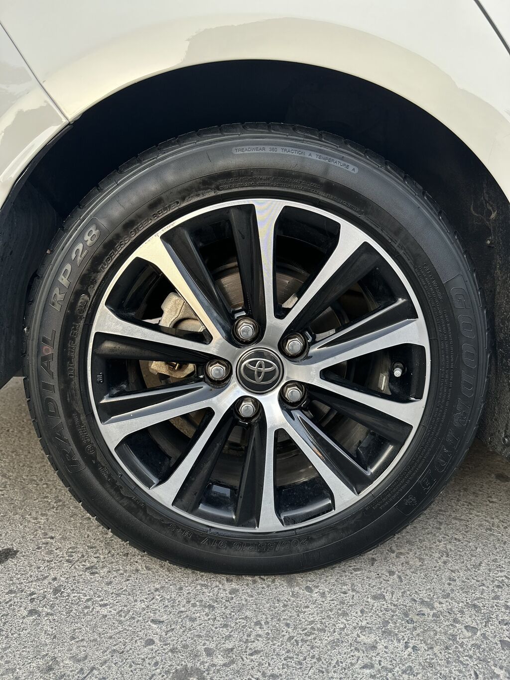 Toyota Corolla: 2023 г., 1.8 л, Вариатор, Гибрид, Седан: фото 7