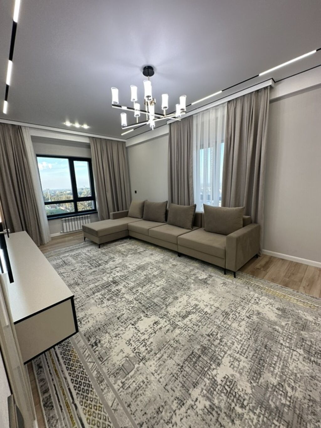 2 комнаты, 76 м², Гоин Элитка, 9 этаж, Дизайнерский ремонт: фото 1