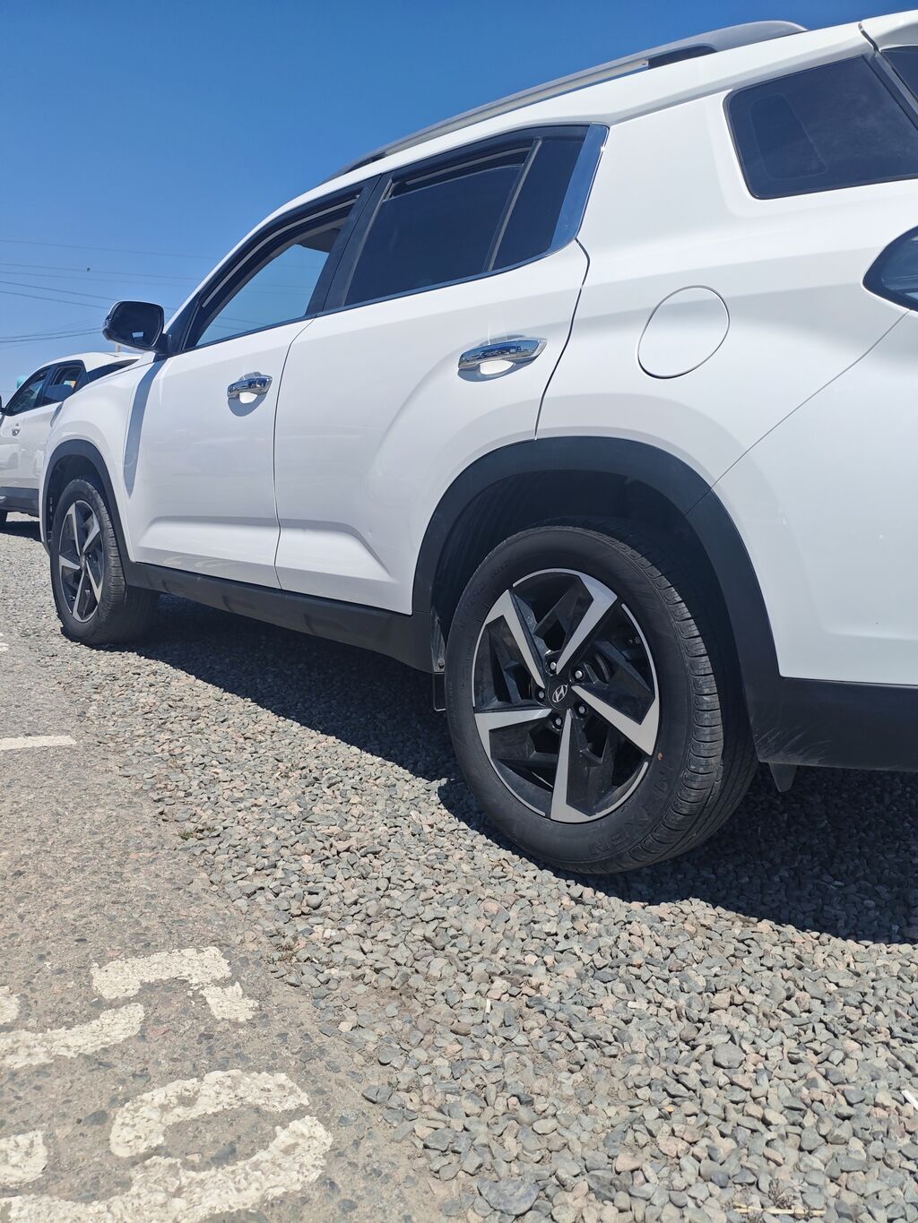 Hyundai ix35: 2022 г., 2 л, Автомат, Бензин, Кроссовер: фото 2
