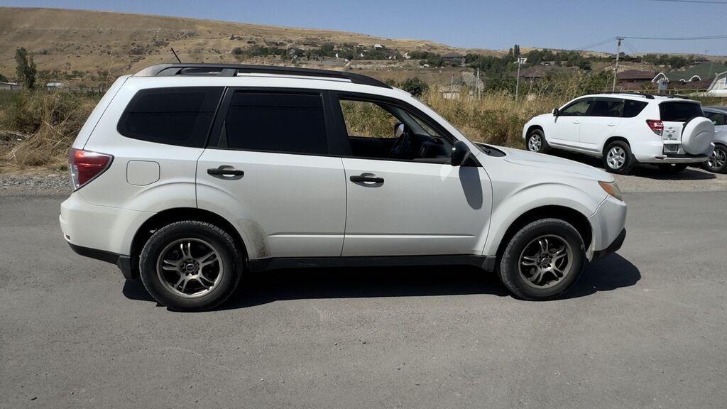 Subaru Forester: 2010 г., 2.5 л, Автомат, Бензин, Кроссовер: фото 5