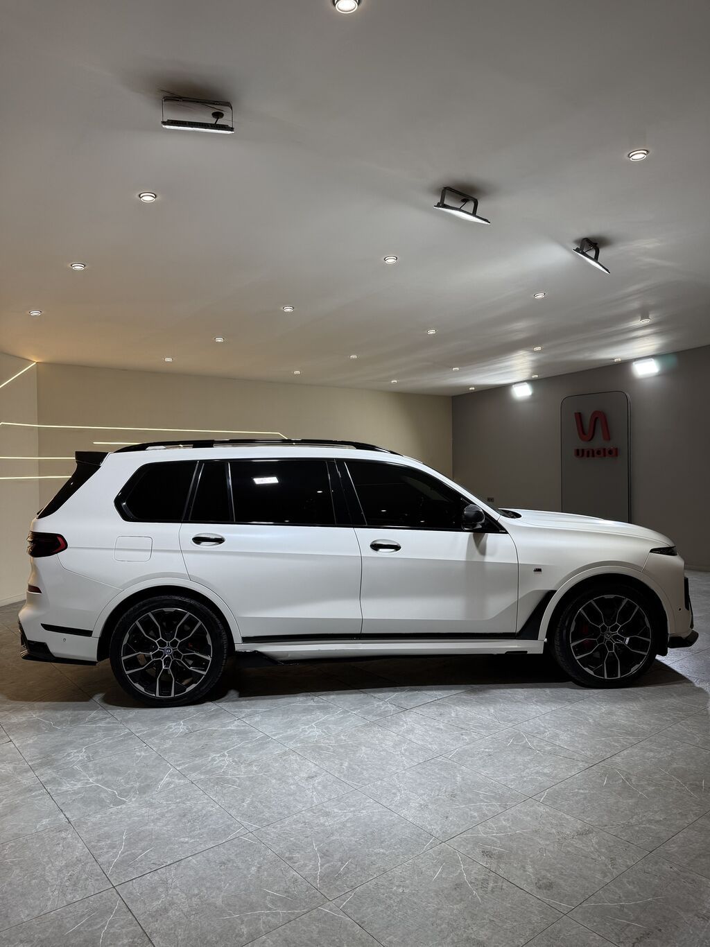 BMW X7: 2019 г., 3 л, Автомат, Бензин, Кроссовер: фото 7